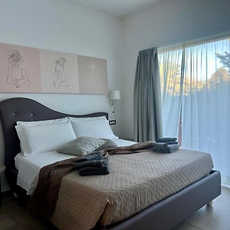 Blue Velvet Rooms Tortoli Luaran gambar